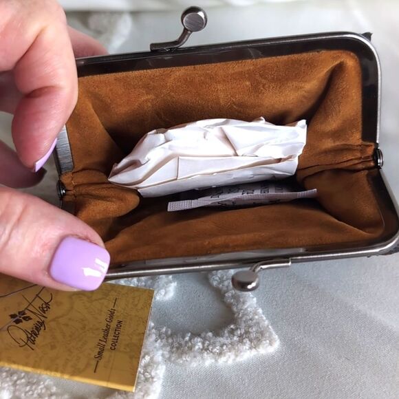 Patricia Nash Distinctive Vintage Croc Astor Wallet 🩶NWT - Picture 11 of 15